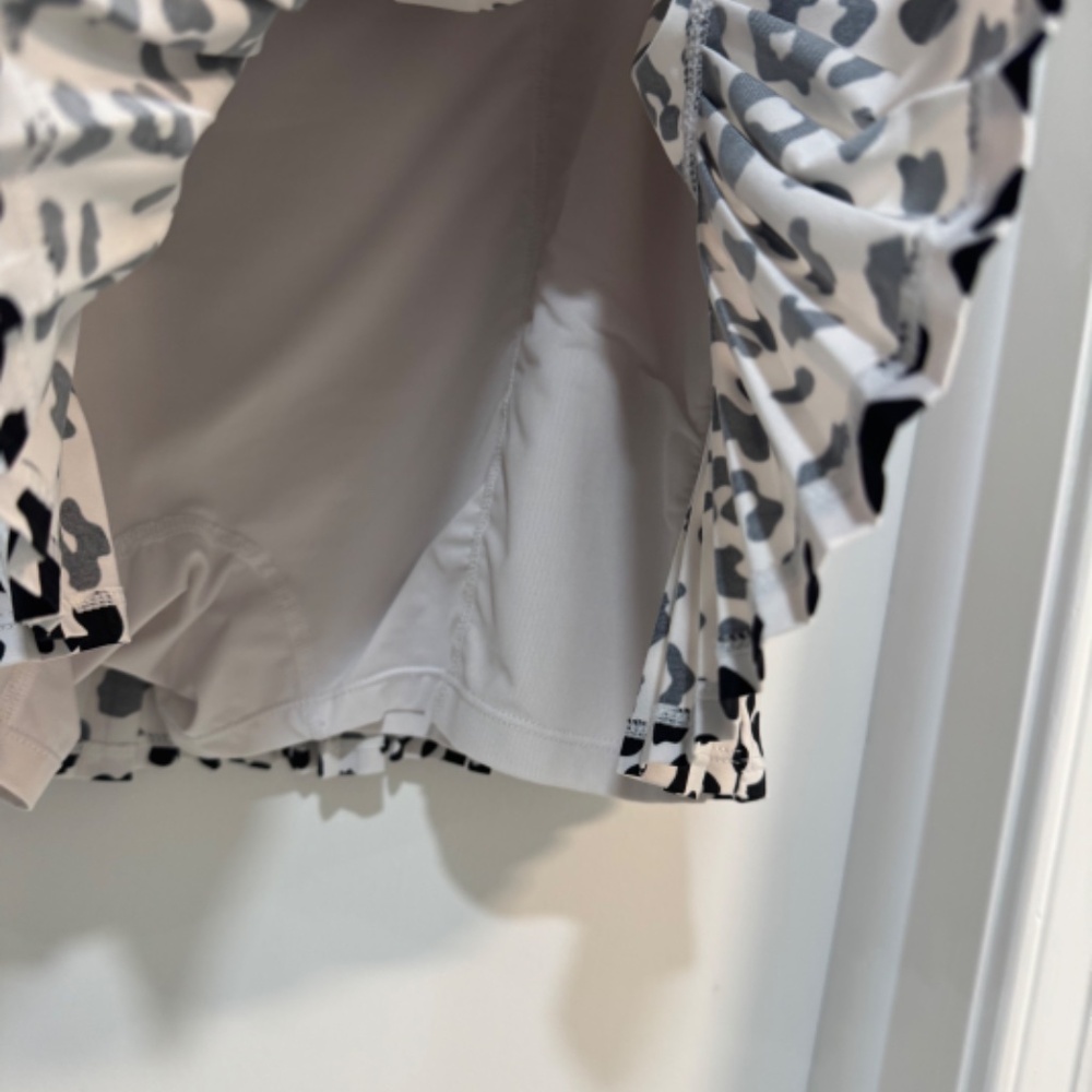 Tail Black and White Mini Tennis Skirt with Ruffled Hem - Picture 3 of 6